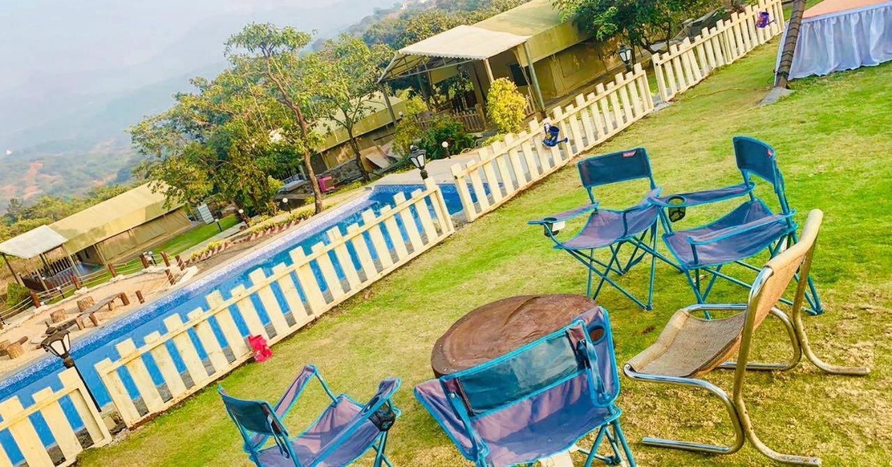 The Canvas Resort In Lonavla מראה חיצוני תמונה