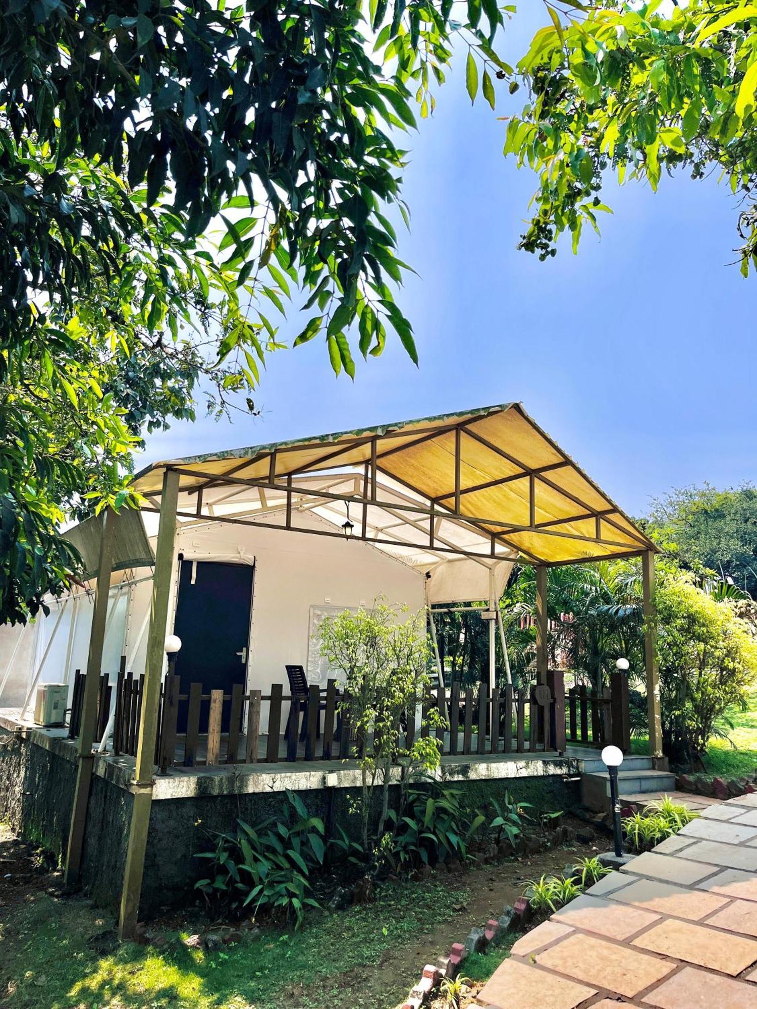 The Canvas Resort In Lonavla מראה חיצוני תמונה