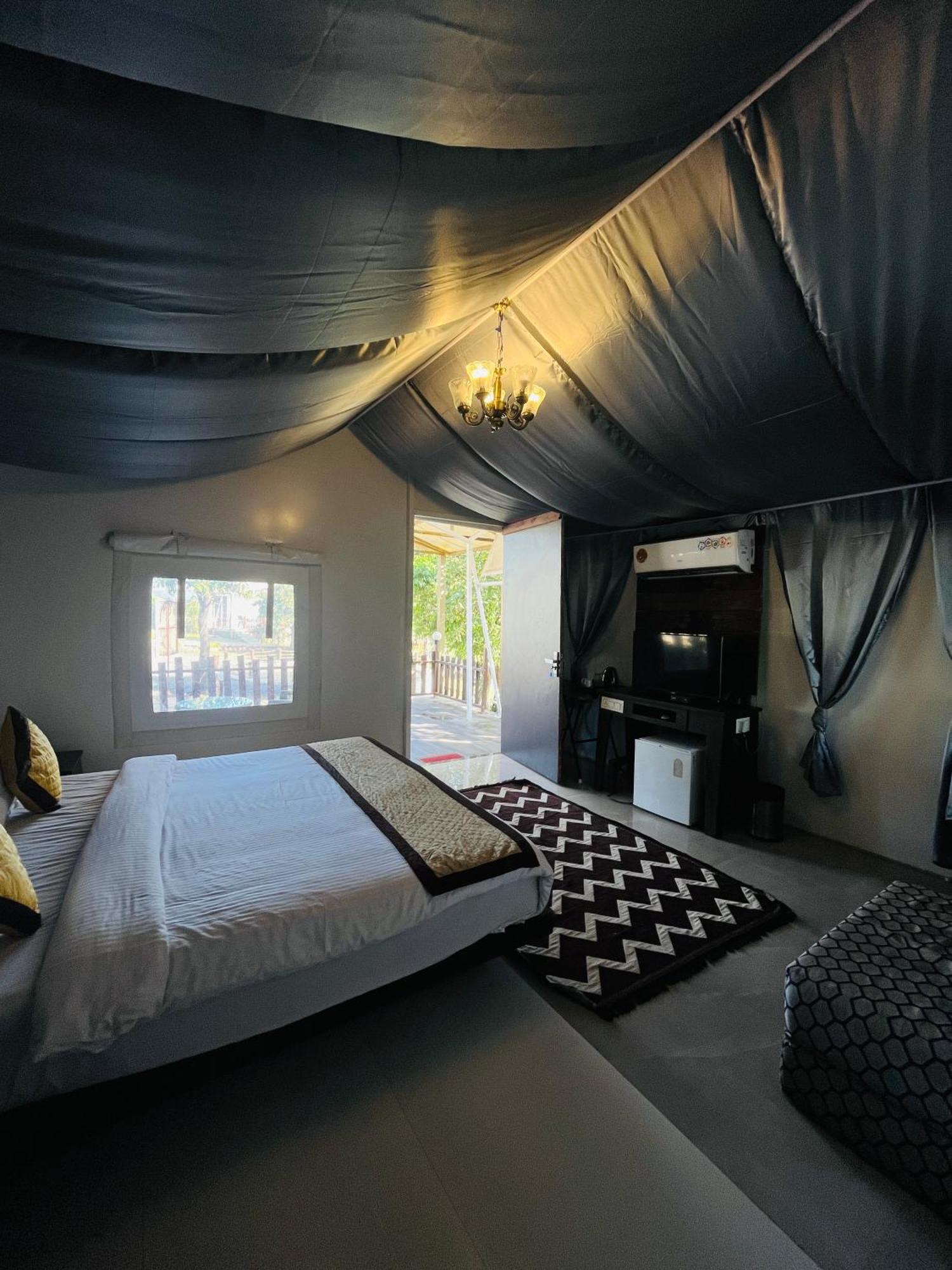 The Canvas Resort In Lonavla מראה חיצוני תמונה