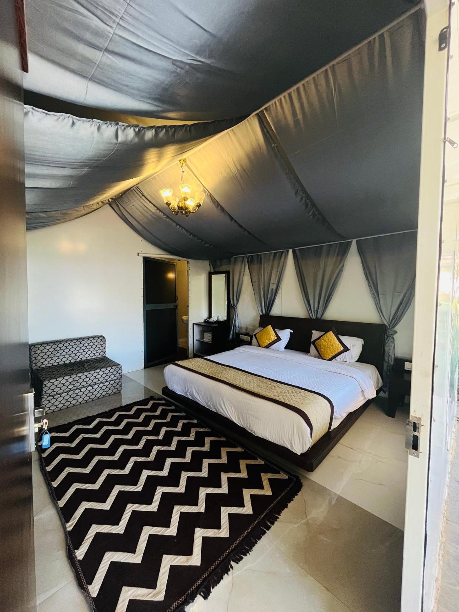 The Canvas Resort In Lonavla מראה חיצוני תמונה